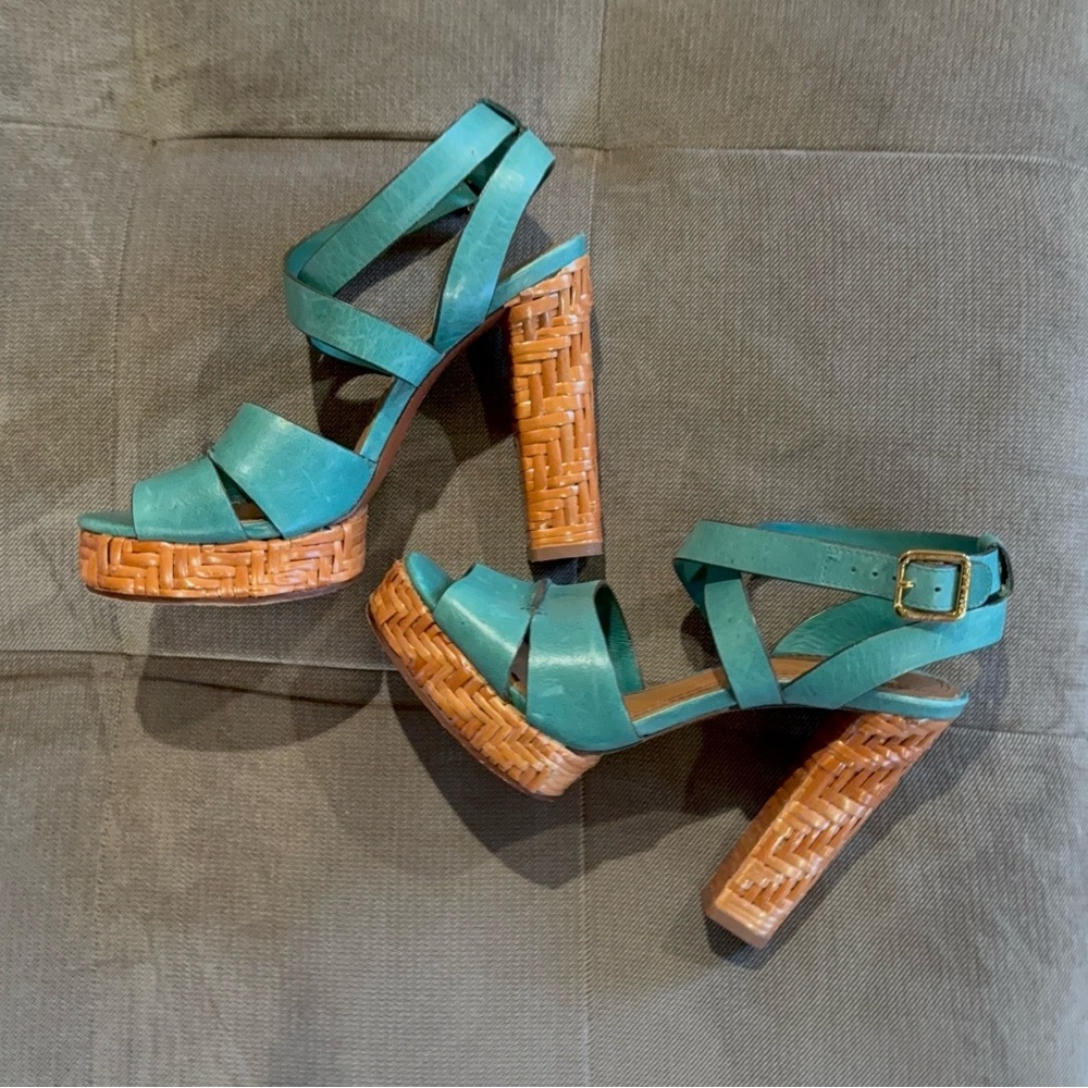 Tory Burch size 7 heels